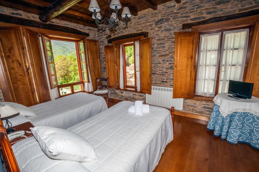El Capricho De Josana Hotel Las Herrerias Luaran gambar