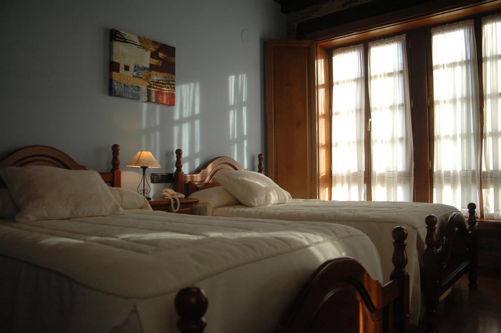 El Capricho De Josana Hotel Las Herrerias Bilik gambar